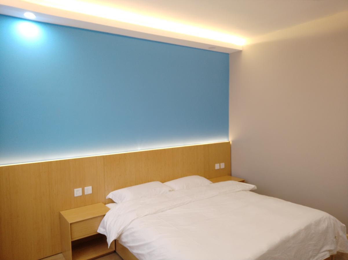הוההוט Lantern Hotel מראה חיצוני תמונה