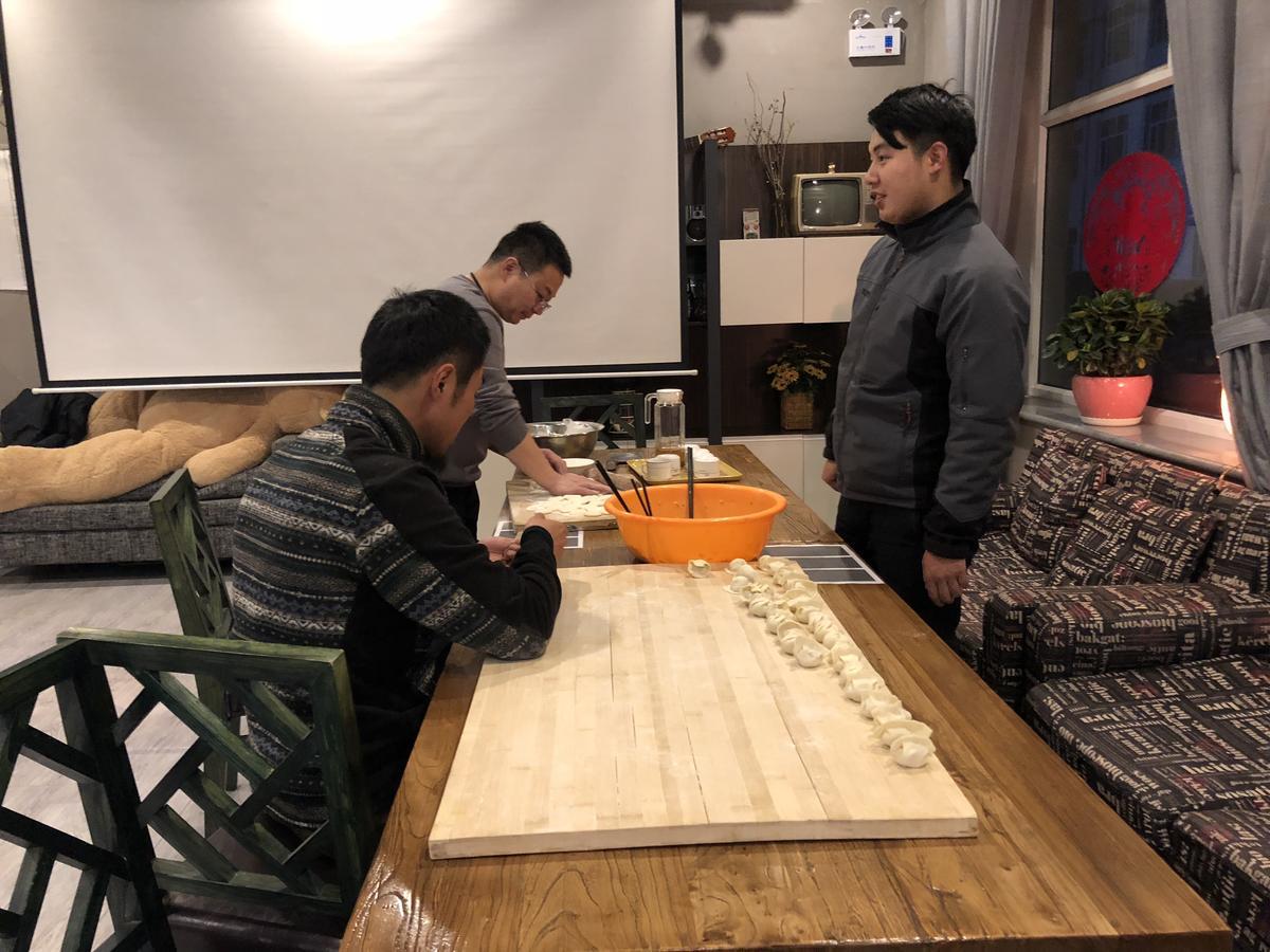 הוההוט Lantern Hotel מראה חיצוני תמונה