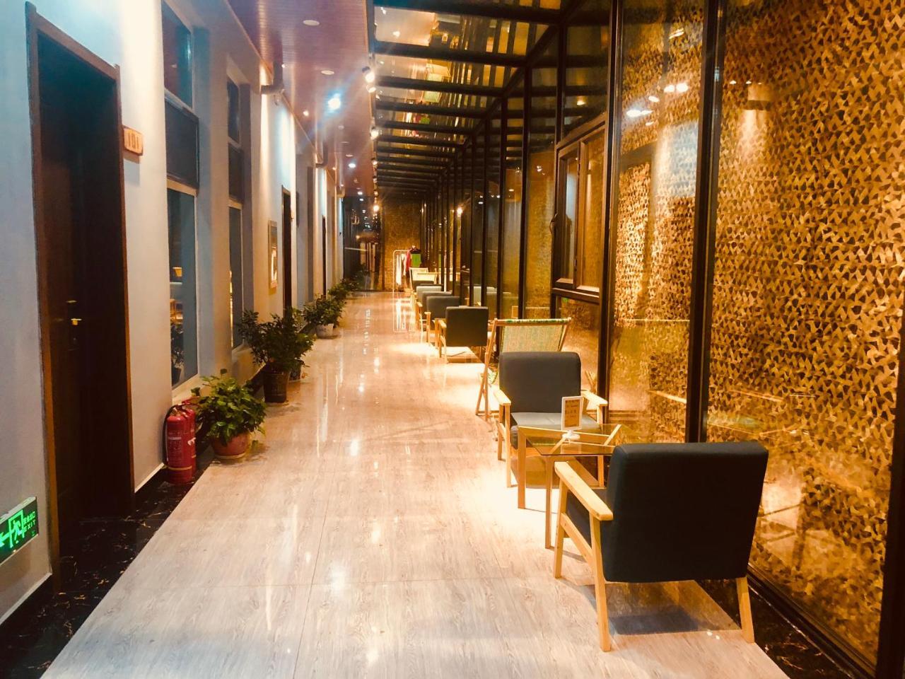הוההוט Lantern Hotel מראה חיצוני תמונה